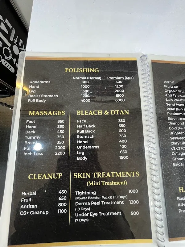 Flourish Family Salon | Beauty Parlour in Thane | Nail art | makeup artist | skin Treatment | Hair Treatment inThane