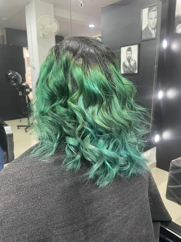 Fame Unisex Salon and Academy