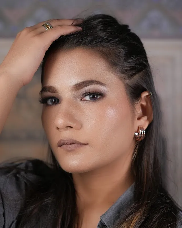 -QU’ELLE EST BELLE SALON