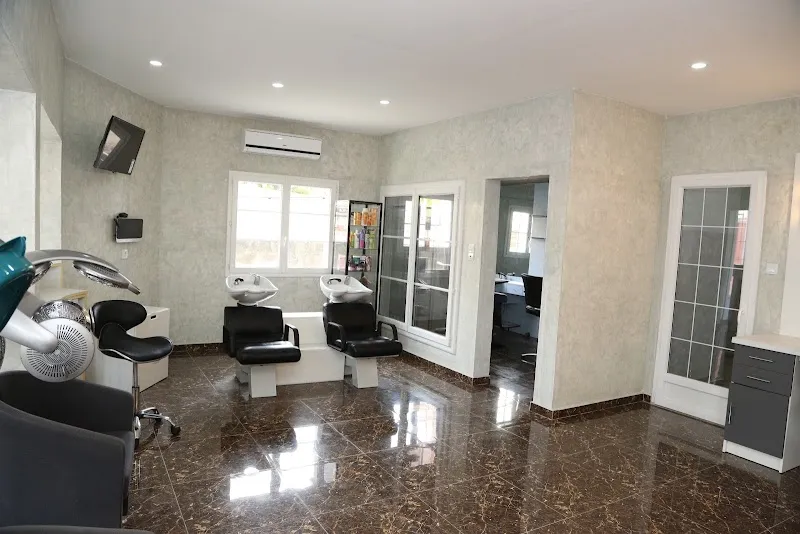 ZST BEAUTY CENTER