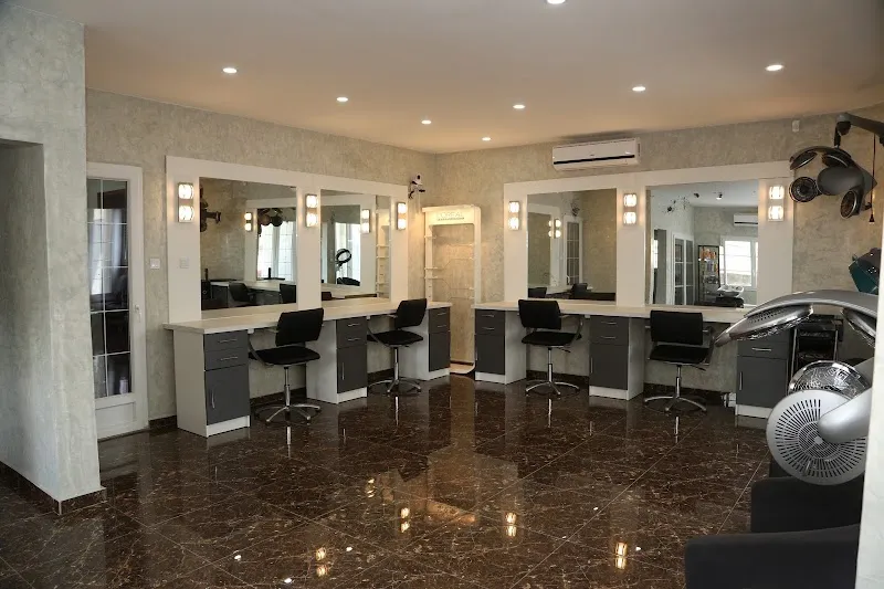 ZST BEAUTY CENTER