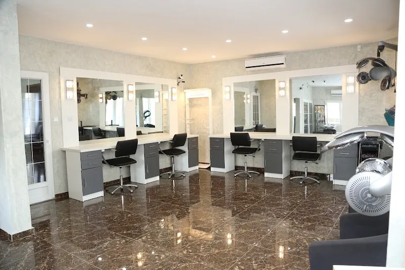 ZST BEAUTY CENTER