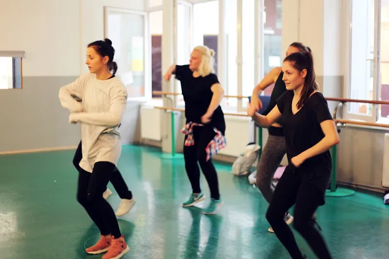 arriOla tanzstudio