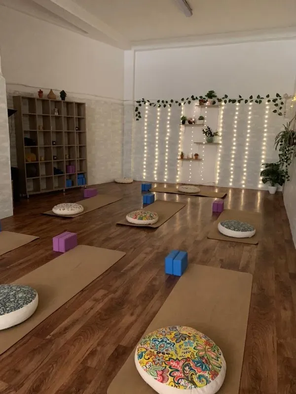 You Yoga Studio / Centre De Yoga Pour Des Cours De Yoga Alger/