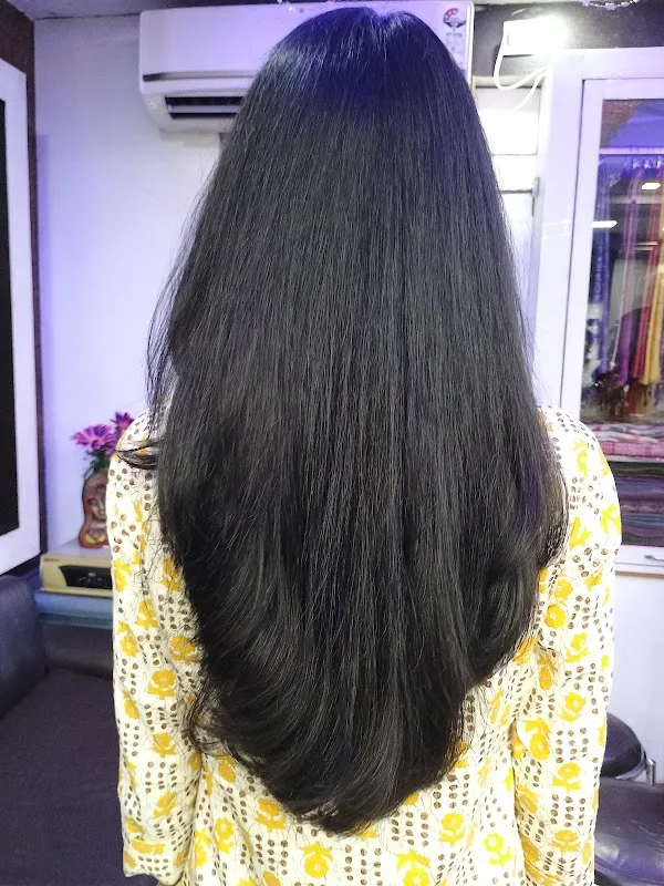 Shape - Up Hair & Beauty Studio : Best Beauty Parlour and Hair Stylist in Dunlop | Best Beauty Salon in Sinthi | Baranagar
