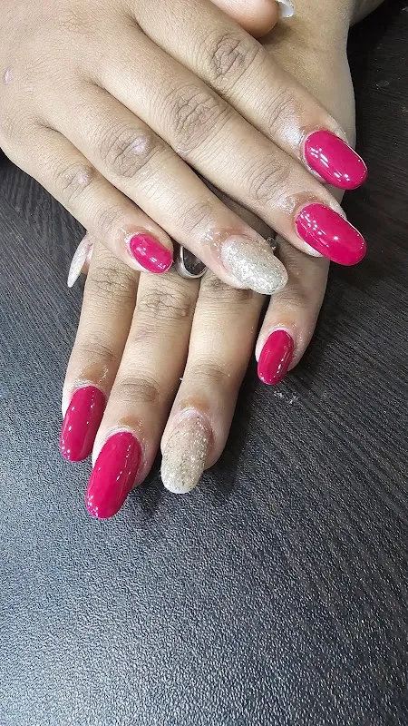 Shape - Up Hair & Beauty Studio : Best Beauty Parlour and Hair Stylist in Dunlop | Best Beauty Salon in Sinthi | Baranagar