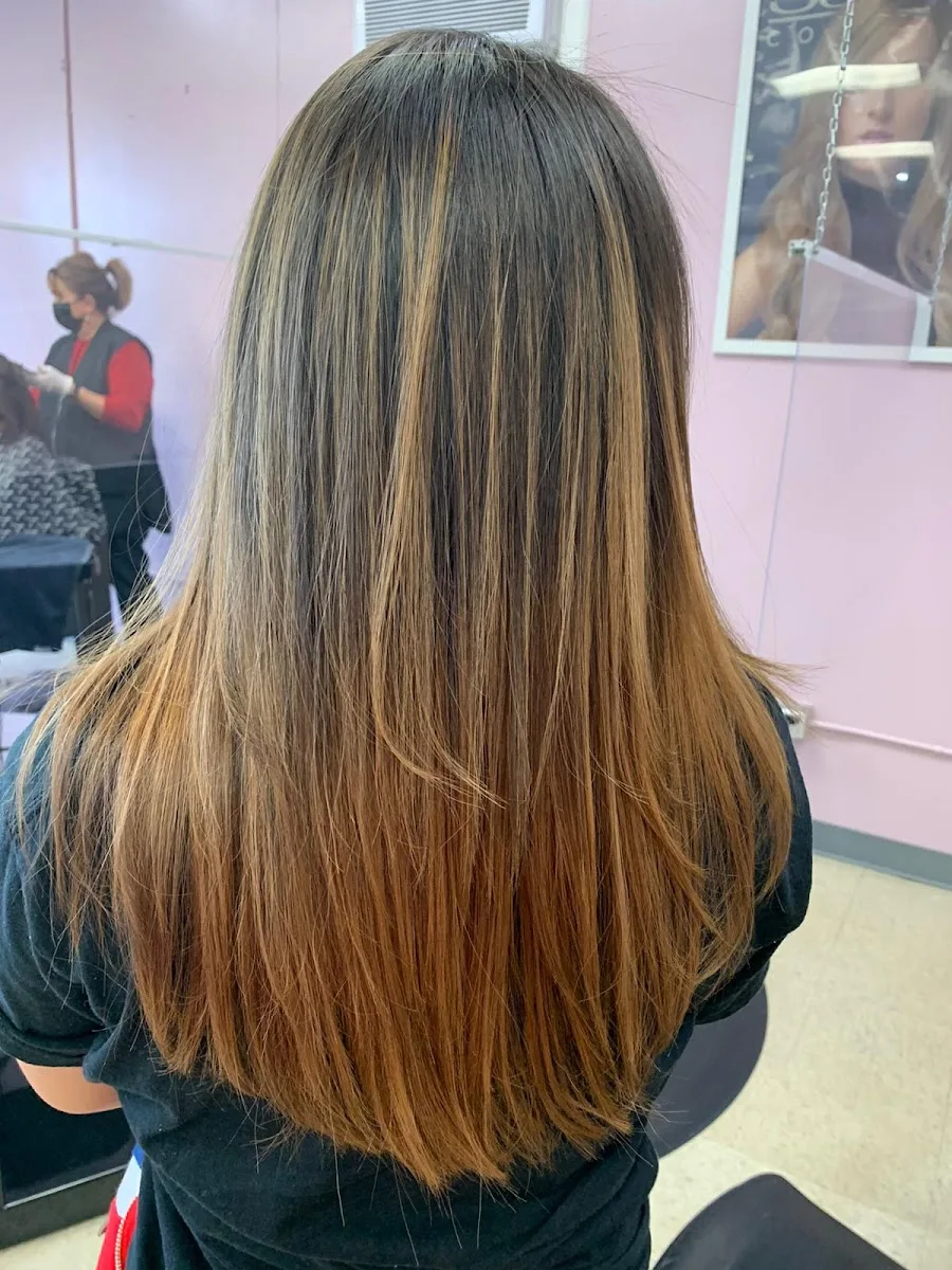 M D Beauty Salon
