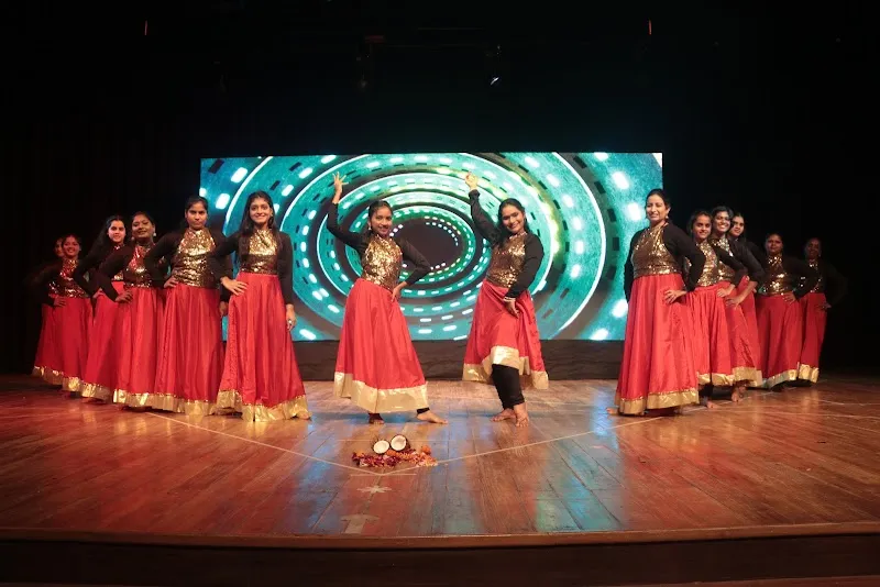 VJ's Dance & Art Studio