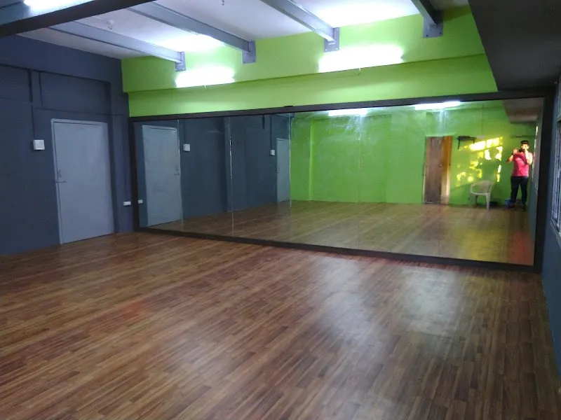VJ's Dance & Art Studio