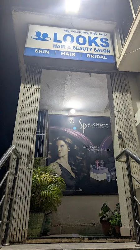 Looks Hair and Beauty Salon