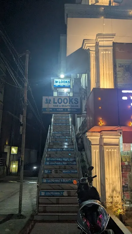 Looks Hair and Beauty Salon
