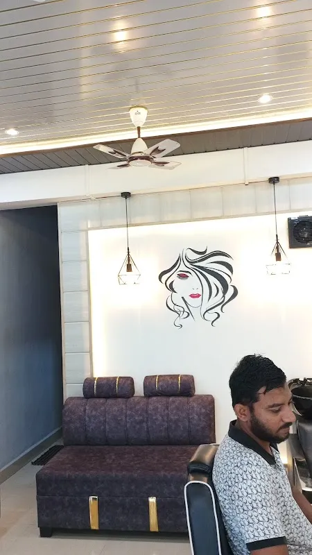 Gk The Family salon