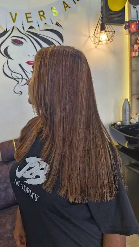 Gk The Family salon