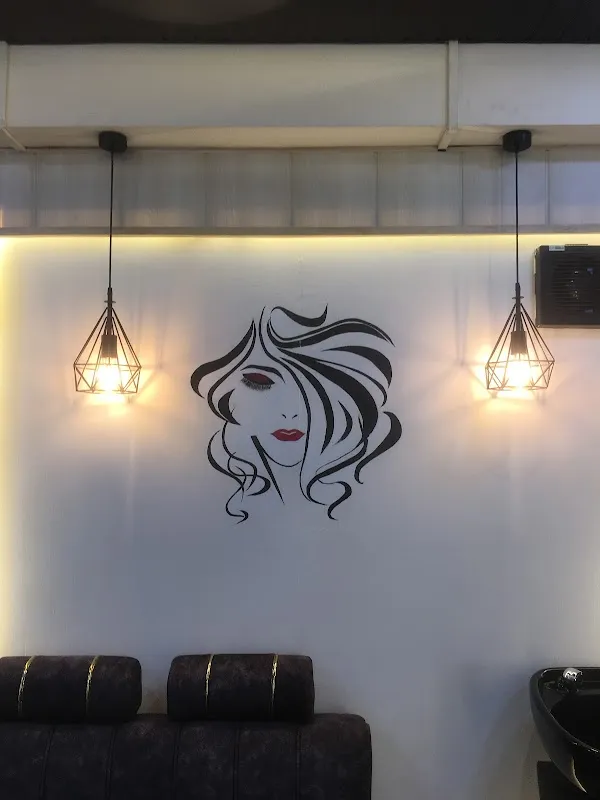Gk The Family salon