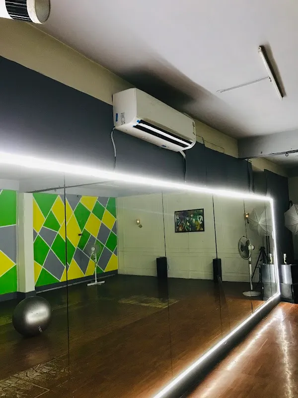 DanceWorld Studio