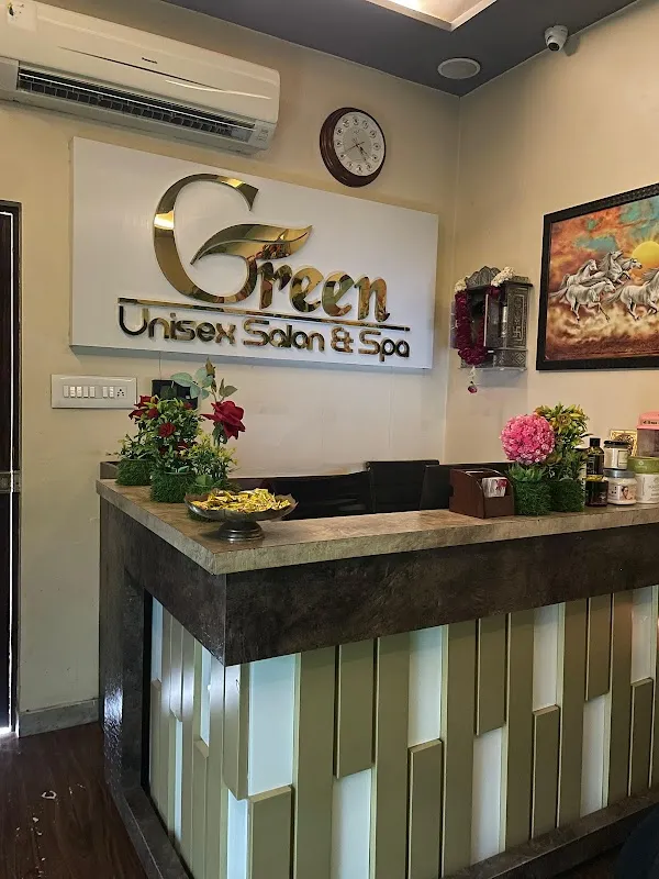Green Unisex Salon Spa