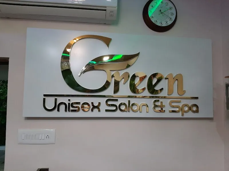 Green Unisex Salon Spa