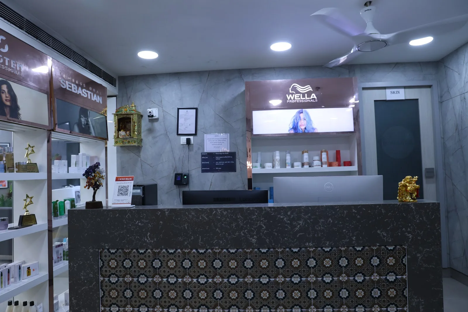 Bonanza Ladies salon parle point surat