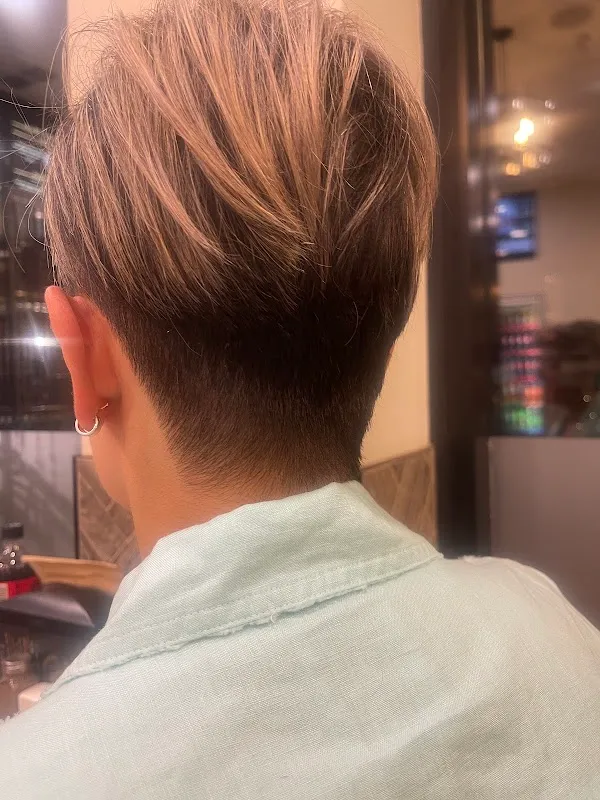 Daly Salon