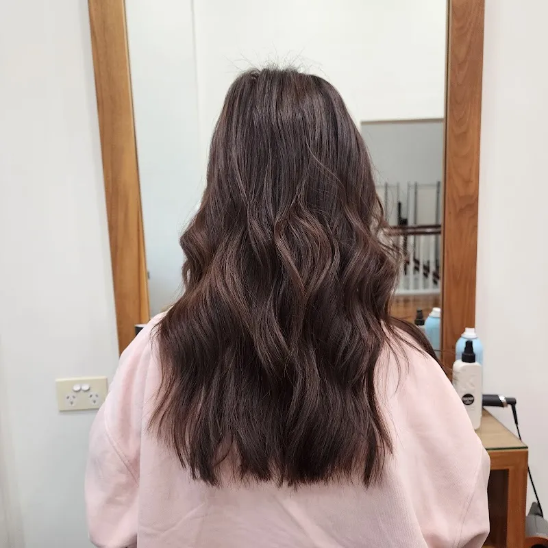 Daly Salon