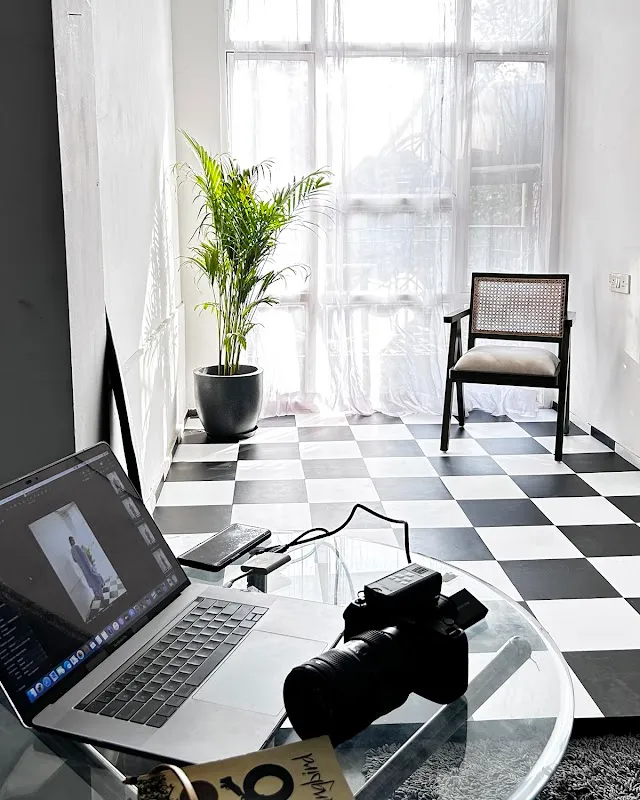 Metro Studio - Fashion Photography Studio , Production and Photography Studio on Rent