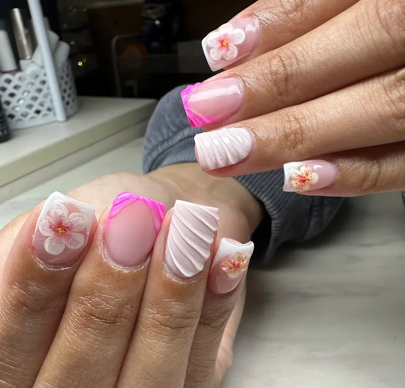 Dorka's Hair & Nail Salon/Barbershop