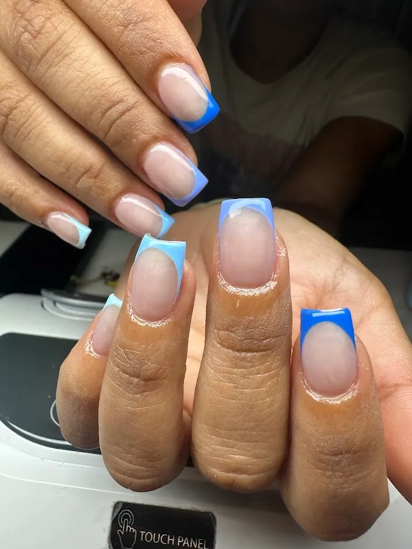 Dorka's Hair & Nail Salon/Barbershop