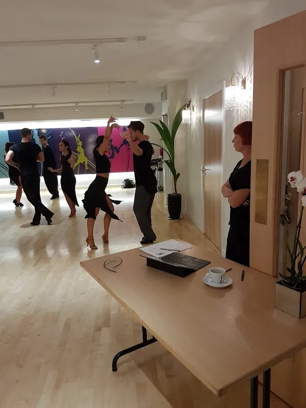 Dance Art Studios