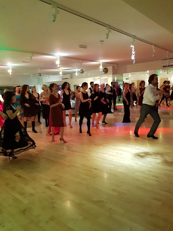 Dance Art Studios