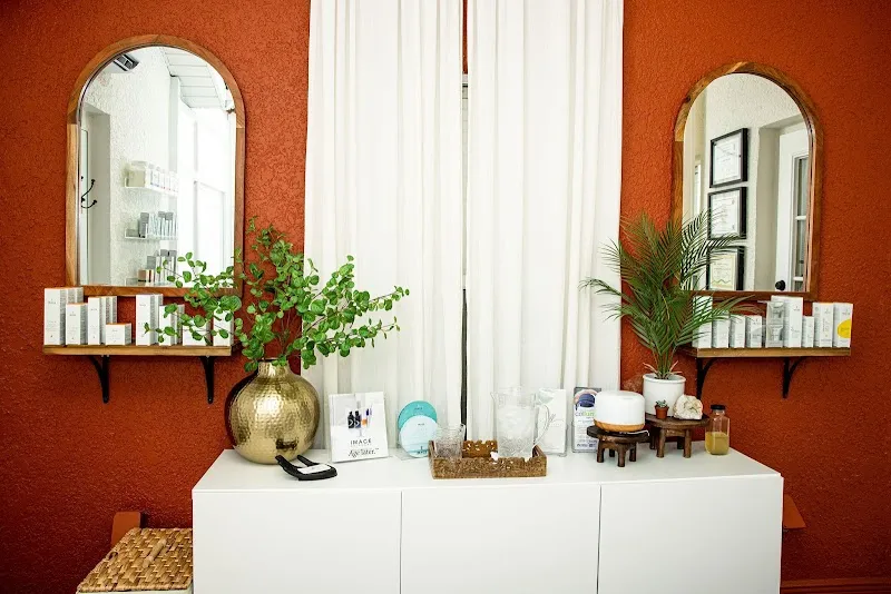 Ladies Lounge Spa