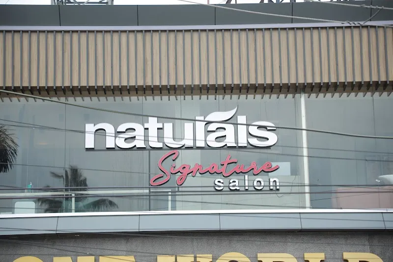 Naturals Signature Salon