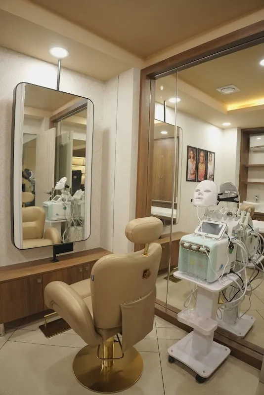 Naturals Signature Salon