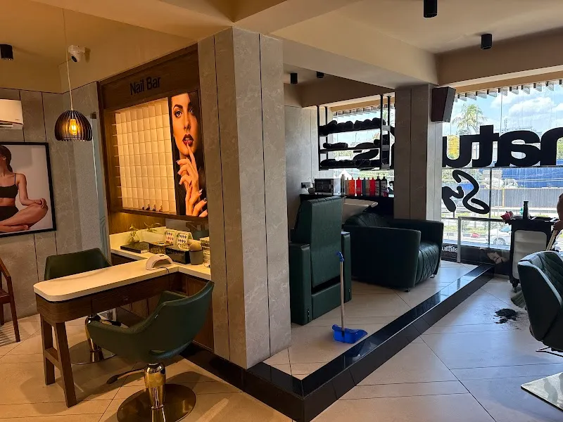Naturals Signature Salon