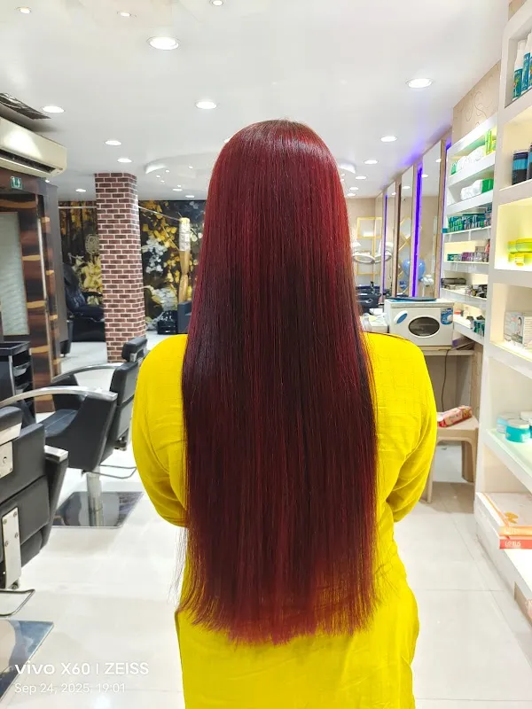 Regalia Unisex Salon
