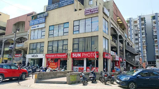 SUN PHOTO