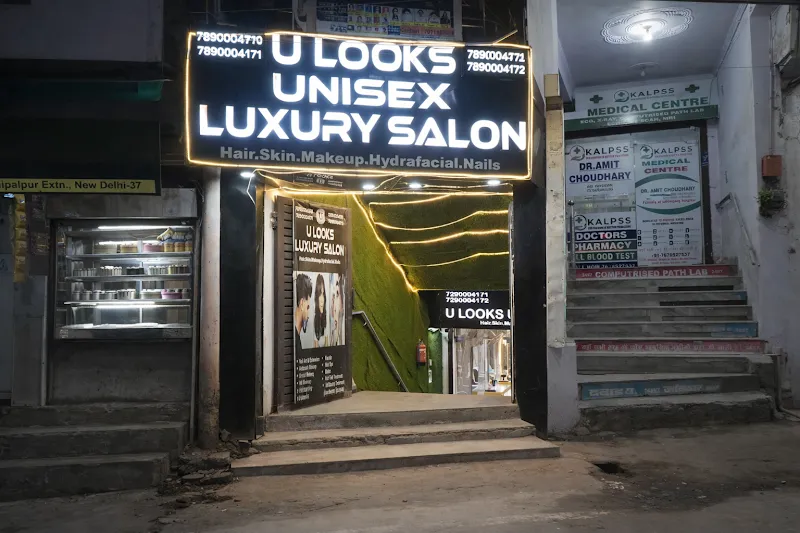 U Looks Unisex Luxury Salon