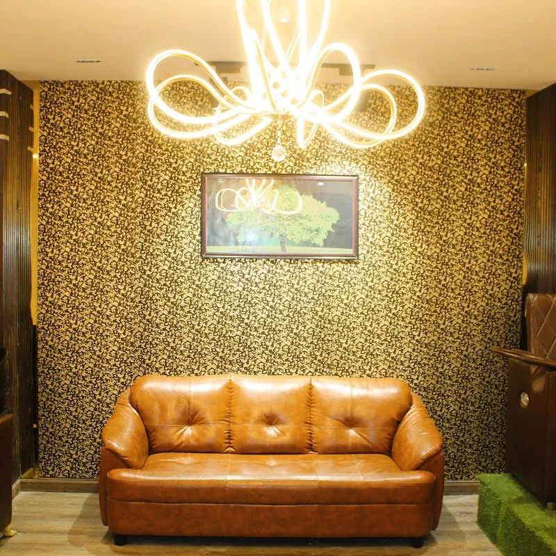 The Golden Oak Spa & Salon