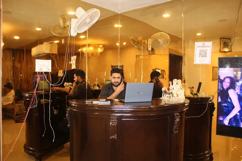 The Golden Oak Spa & Salon
