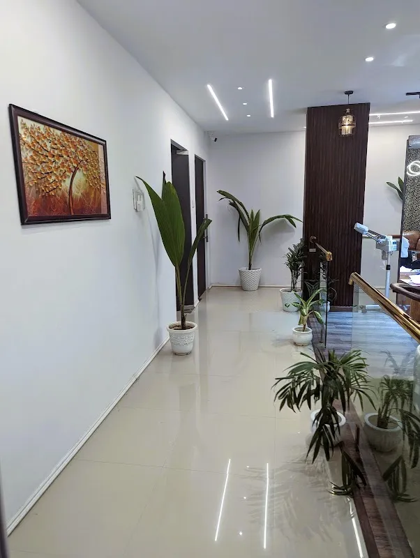 The Golden Oak Spa & Salon