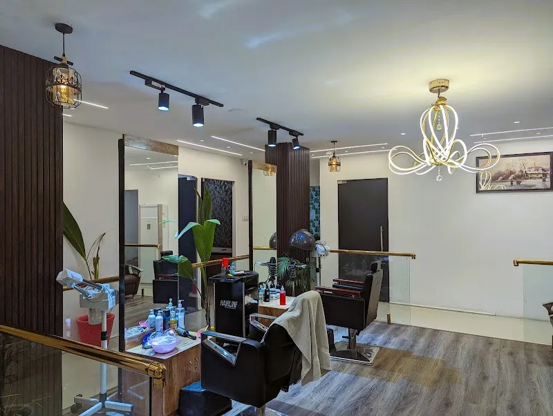 The Golden Oak Spa & Salon