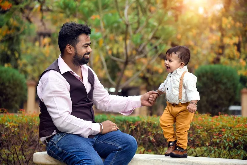 Nakul Arts * Photo Studio * Digital Photo Lab * Photo Frames