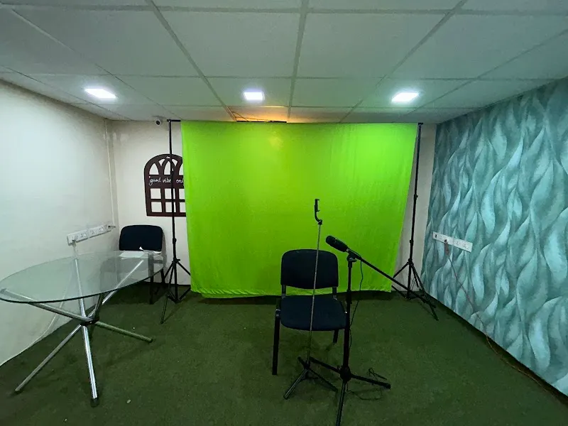 Chalgenius Podcast Studio