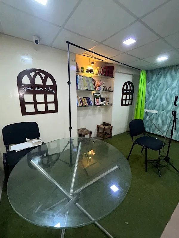 Chalgenius Podcast Studio