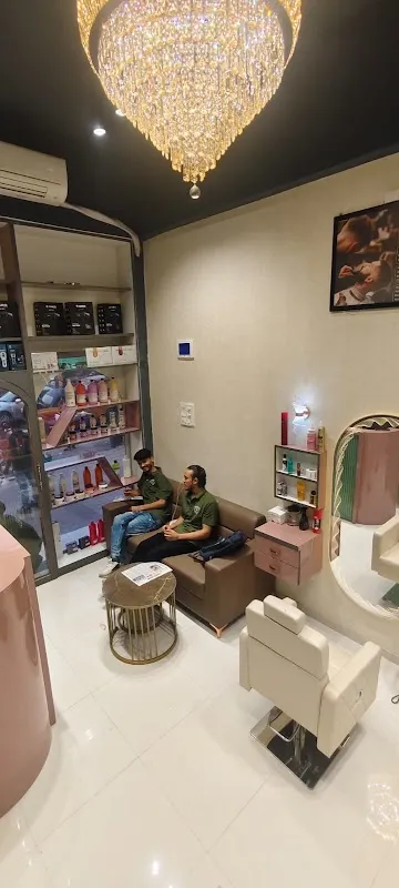 LM Studio Family Salon