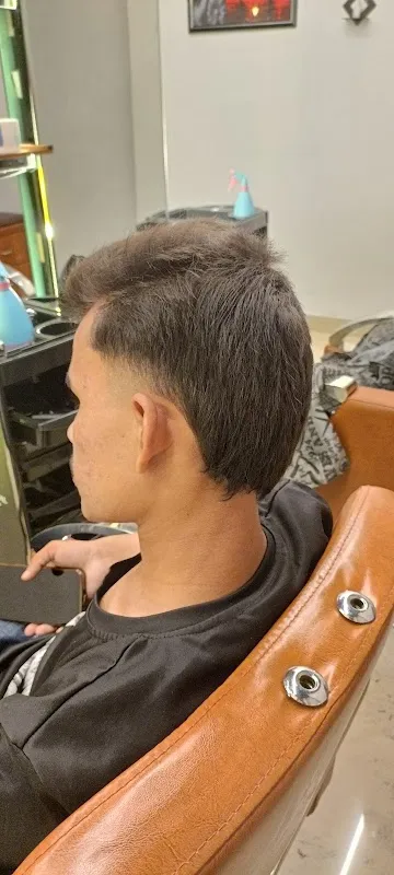 VJ FAMILY SALON