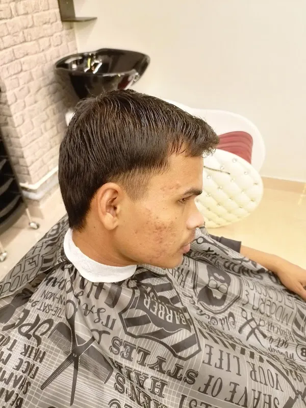 VJ FAMILY SALON
