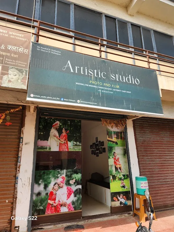 Artistic studio