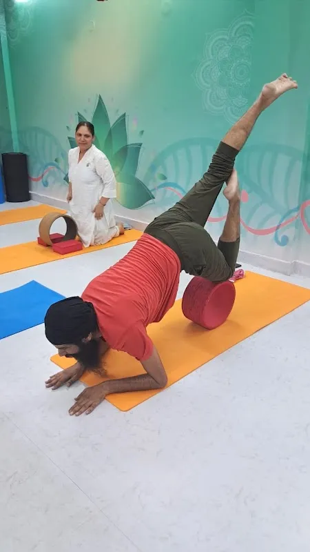 DIVINE INSTITUTE OF YOGA & PILATES