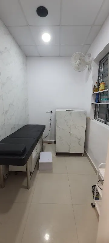 Raydiance by Monika,Unisex Beauty Salon