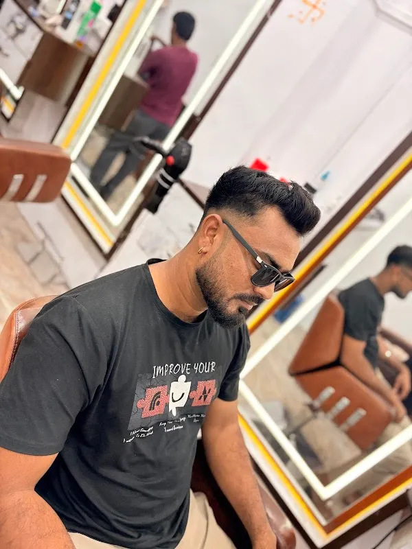 Blond The Unisex Salon & Academy
